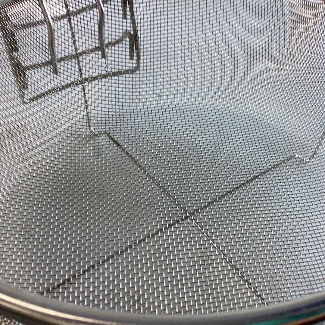 ROUND FRYER BASKET WITH HANDLE